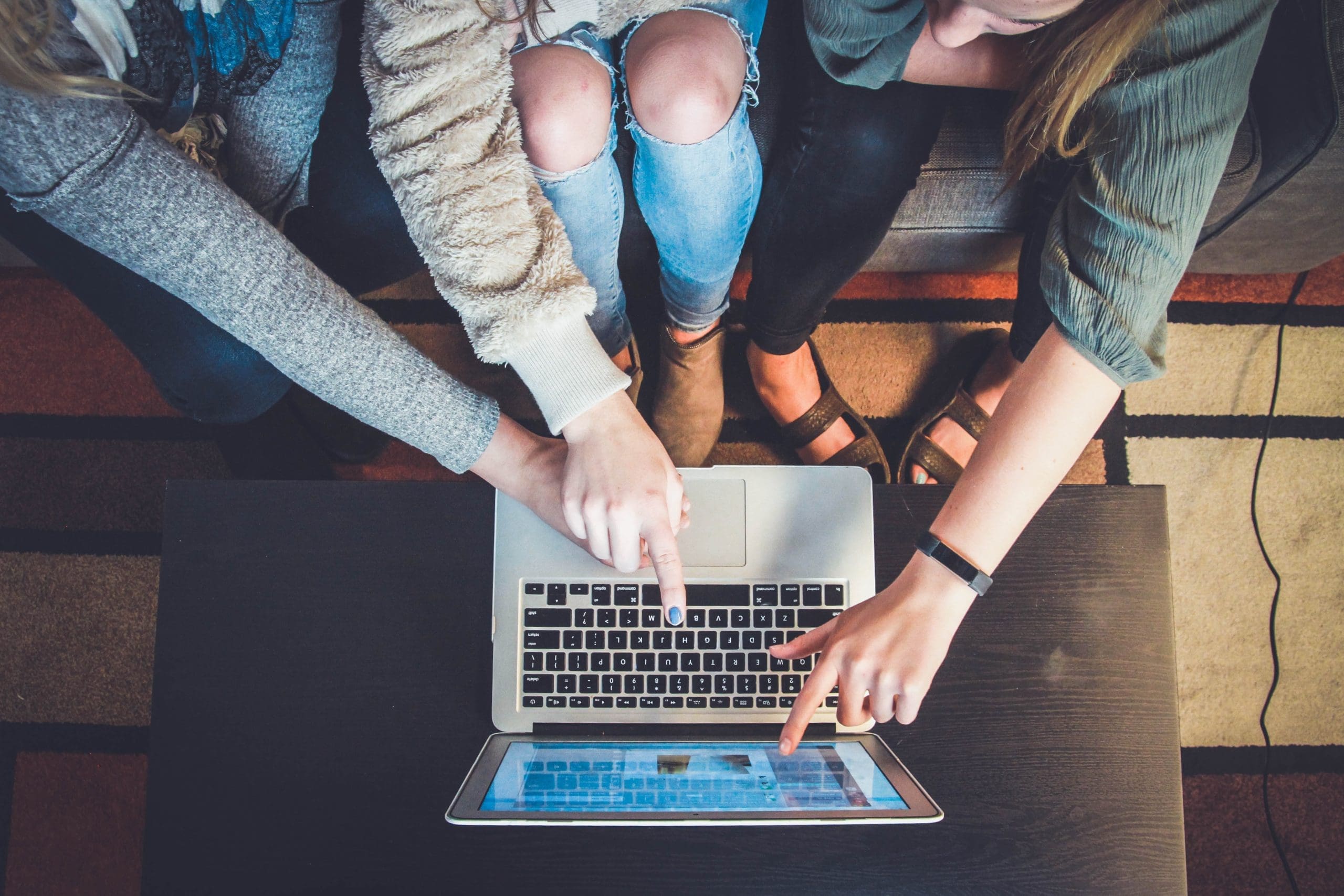 Step Up Your Online Presence With This Expert Guide on Purchasing Websites
